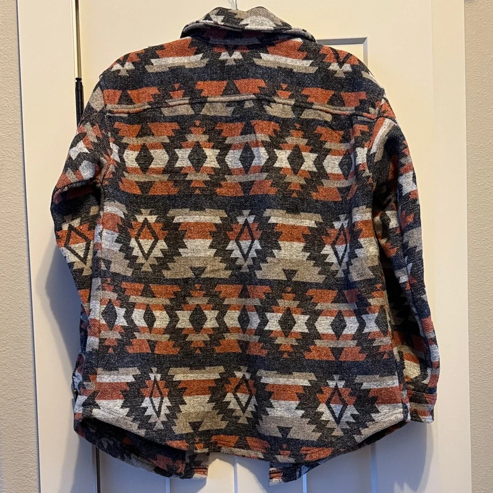 Aztec Patterned Shacket - Picture 5 of 6